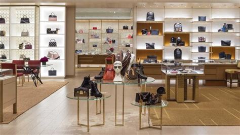 louis vuitton holt renfrew bloor|louis vuitton factory outlet canada.